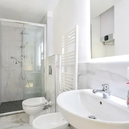 Apartment La Marmora 3 Bedroom Near Galleria Dell'accademia Florence