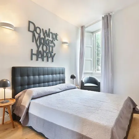 La Marmora 3 Bedroom Near Galleria Dell'accademia Florence