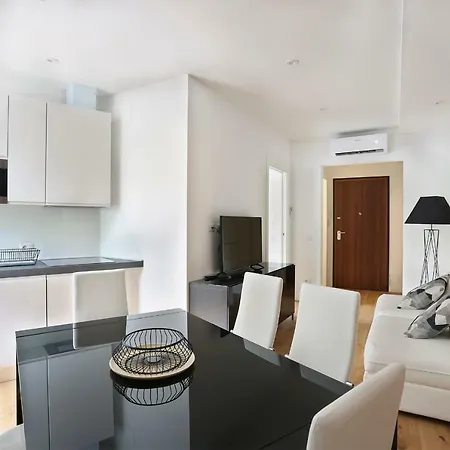La Marmora 3 Bedroom Near Galleria Dell'accademia Apartment