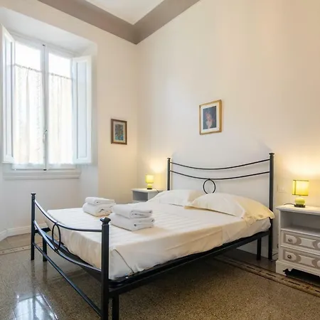 Apartment Santa Maria Novella 4 Bedrooms By Mmega