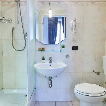 Leone X Guest house 3*