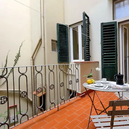 31 Borgo Allegri Florence
