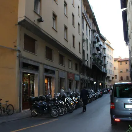 Art Ponte Vecchio Apartment *