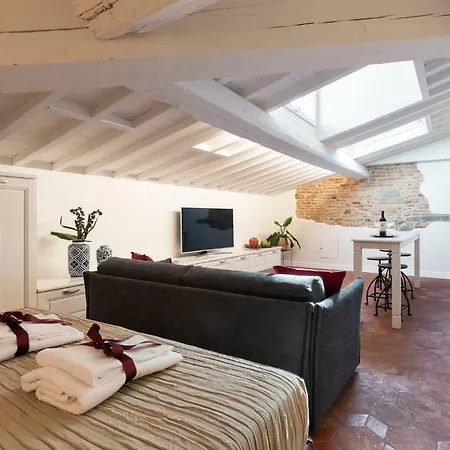 Giotto Center Apartment *