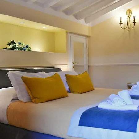 La Croce D'oro Santa Croce Apartment *