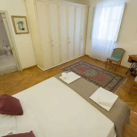Paolo And Carlotta's Apartment *