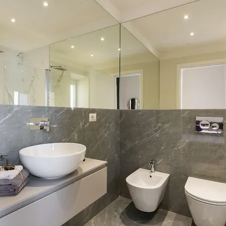 Porta Rossa Exclusive Apartment *