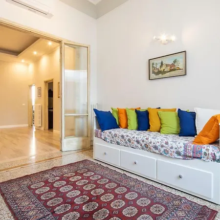 Apartment Santa Maria Novella 4 Bedrooms By Mmega Florence
