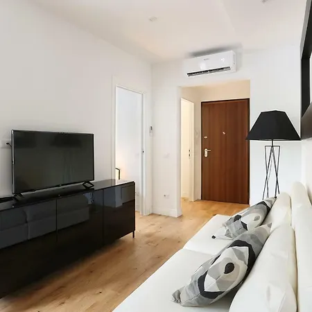 La Marmora 3 Bedroom Near Galleria Dell'accademia * Florence