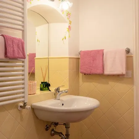 Le Rose Di Leonardo - Antica Dimora Apartment *