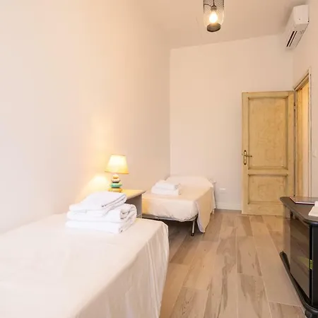 Santa Maria Novella 4 Bedrooms By Mmega * Florence