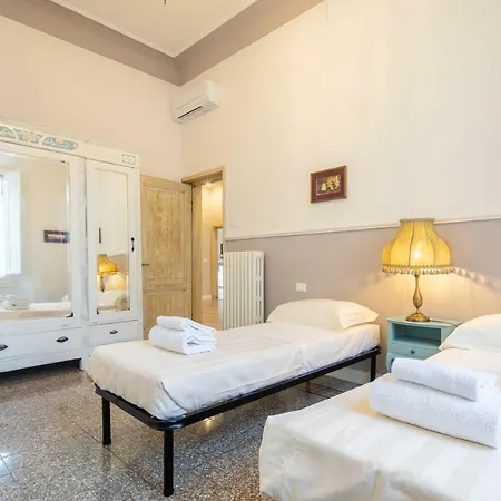 Santa Maria Novella 4 Bedrooms By Mmega Apartment *