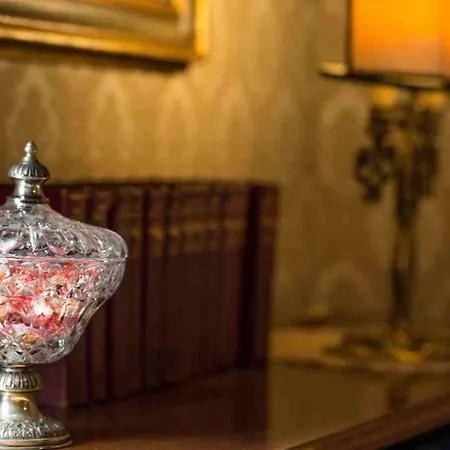 Palazzi Bed & Breakfast Florence