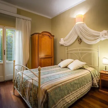 Palazzo Dal Borgo Hotel