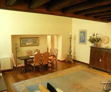One World Apartments 3* Florence