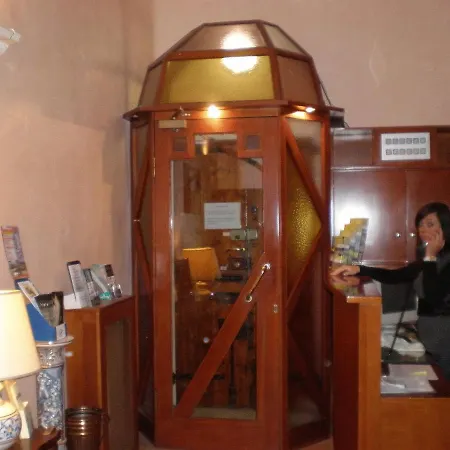 Hotel Elite 2*