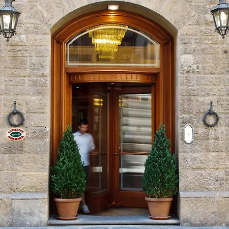 Hotel Pierre