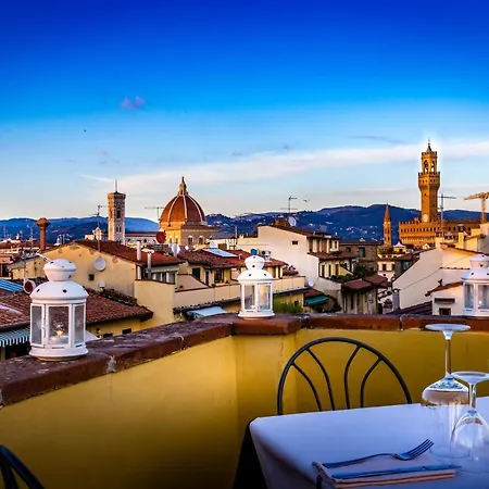 La Scaletta Al Ponte Vecchio מלון 3*