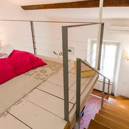 Della Scala Modern Apartment *