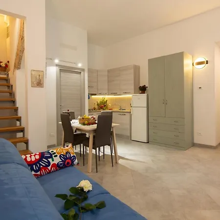 Lo Sdrucciolo Apartment