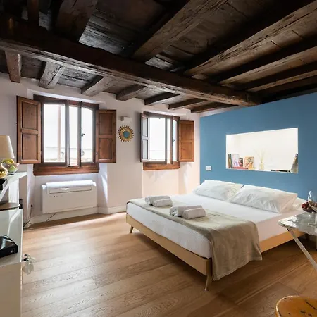 Velluti In Apartamento