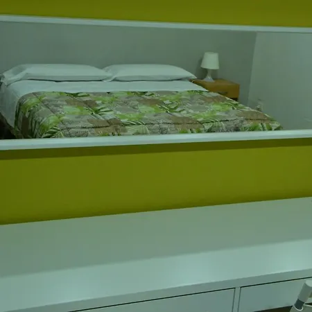 Leonardo Tourist House Guest house