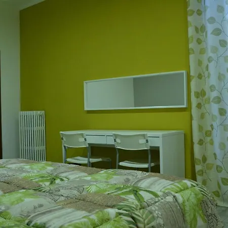 Guest house Leonardo Tourist House *