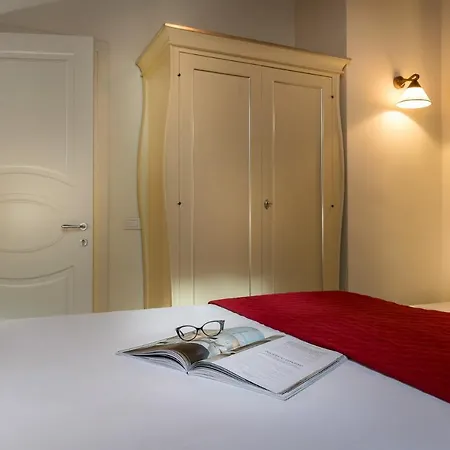 Affittacamere Residenza Conte Di Cavour&rooftop Firenze