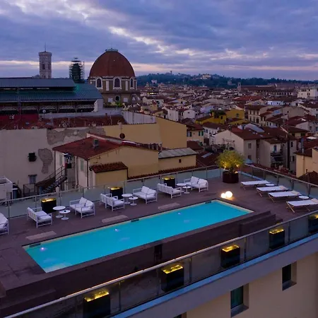Glance In Hotel Florença
