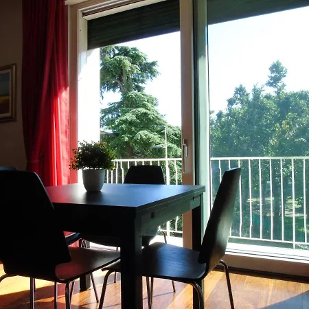Francesca House Apartment *