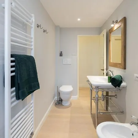 Apartment Pure Luxury In Oltrarno Florence
