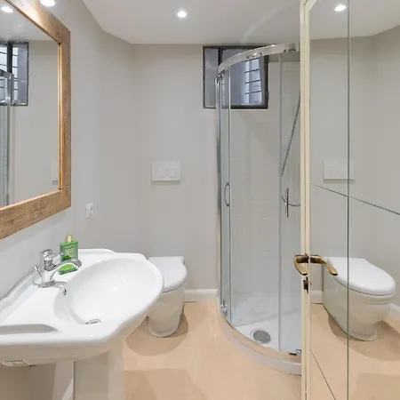 Pure Luxury In Oltrarno Apartment *
