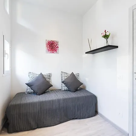 Domy's Guest house