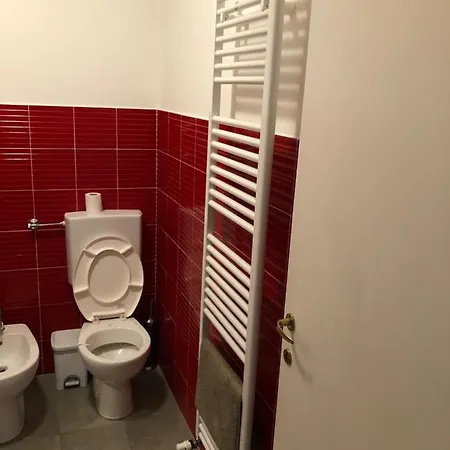 Via Dei Servi 6 Appartamento *