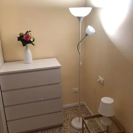 Appartamento Via Dei Servi 6 *