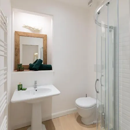 Pure Luxury In Oltrarno Florence