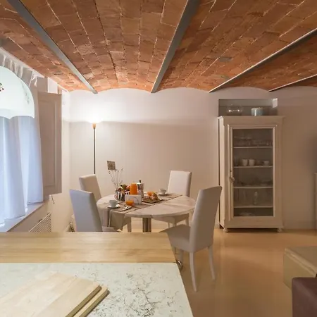 Apartment Al Campanile *
