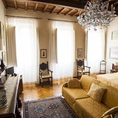 Alojamento de Acomodação e Pequeno-almoço Antica Torre Florença
