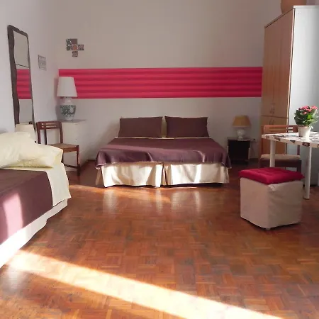 Villino Degli Artisti Bed & Breakfast