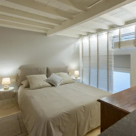Al Campanile Apartment Florence