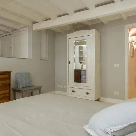 Al Campanile Apartment Florence