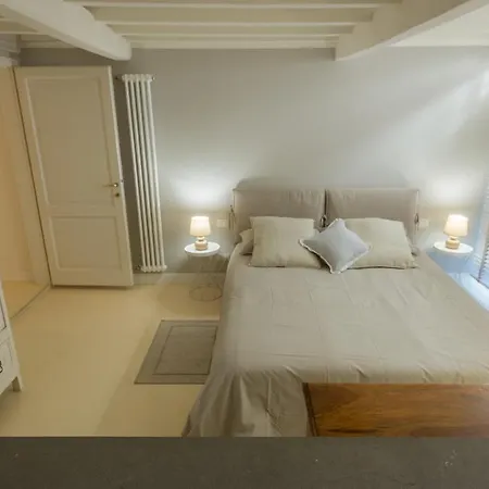 Al Campanile Apartment *
