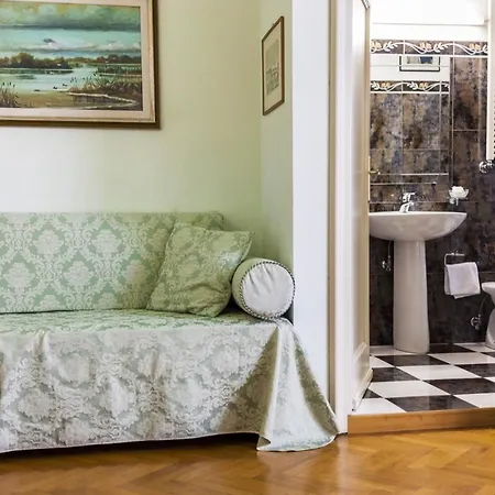 Alojamento de Acomodação e Pequeno-almoço Antica Torre Florença