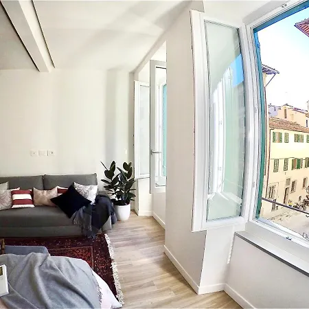Nr8 - Santa Croce * Florence