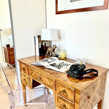 Nr8 - Santa Croce Apartment *