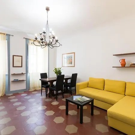 Pilastri Flat * Florence