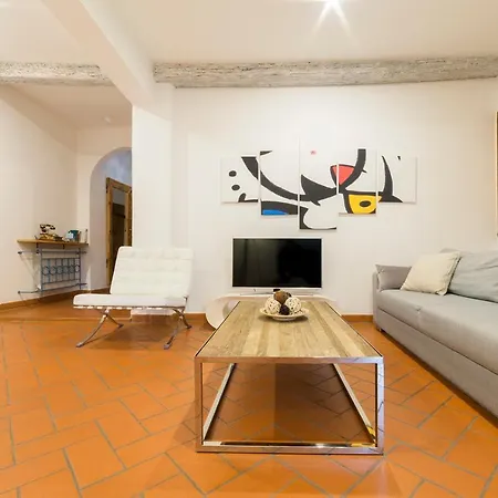 Santa Maria Novella 6 Sleeps Near The Station *