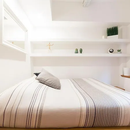 Santa Maria Novella 6 Sleeps Near The Station *