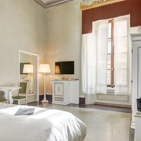 Palazzo D'oltrarno - Residenza D'epoca 3*