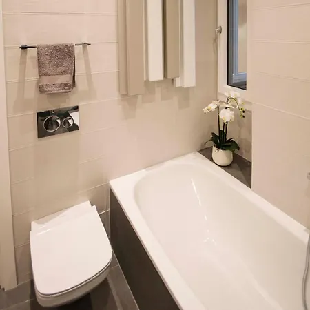 Oblate Exclusive View Apartment